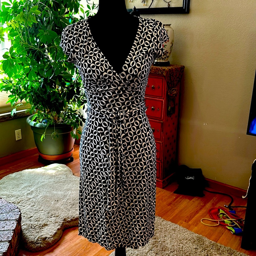Diane Von Furstenburg wrap dress size 8